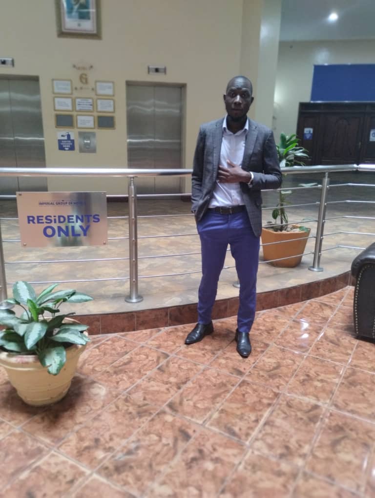 Dr Yasin